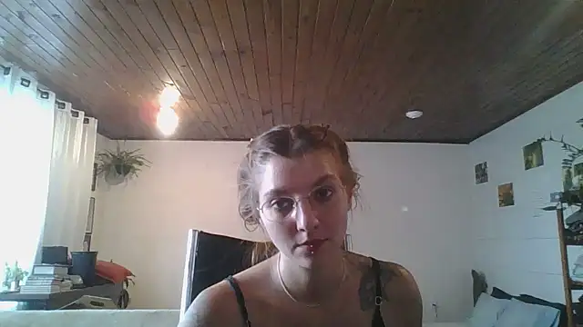 SweetyBabyDemon webcam