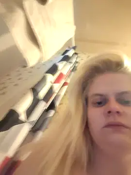 Webcam Model (BadAssBitchMakayla)  is live.Free join now!