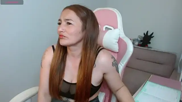 eva_grays - EVA_GRAYS's free webcam - UK Sex Cams