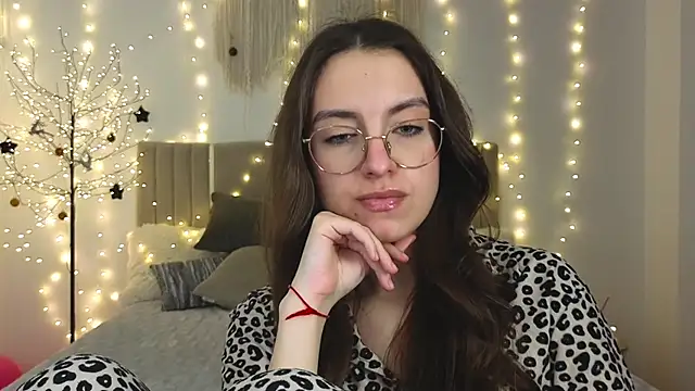 real_cutie1 - Real_cutie1's free webcam