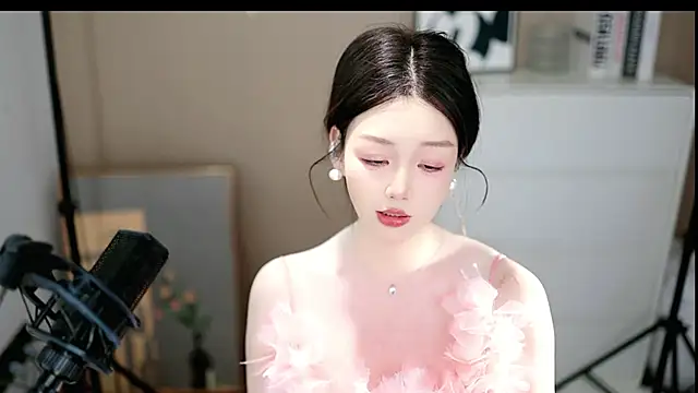 abbyli12 - Abbyli12's free webcam - UK Sex Cams