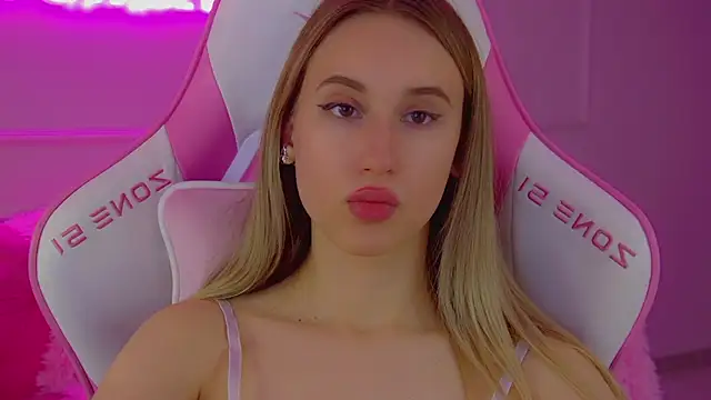 VictoriaHopsons webcam