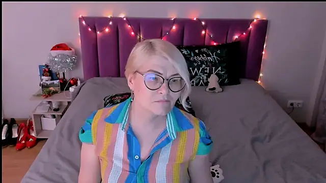 sabrinamacmarren webcam