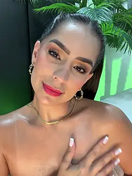 mau_white - Mau_White's free webcam - UK Sex Cams