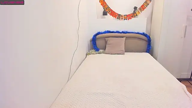 liloneforyou - Liloneforyou's free webcam