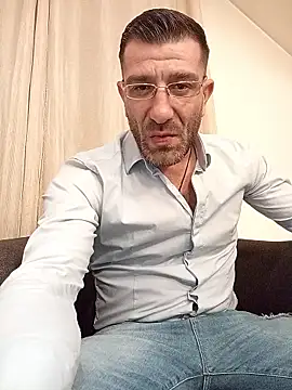 alexdaniel89 (Ask my age) - How what to see me in tha shower