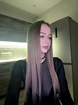 Webcam Model (MissOyee)  is live.Free join now!