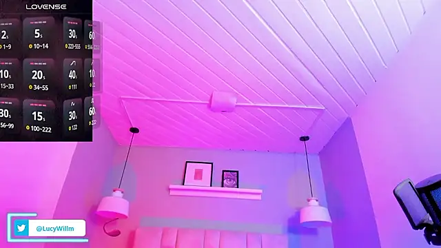 Lucy_Williiams webcam