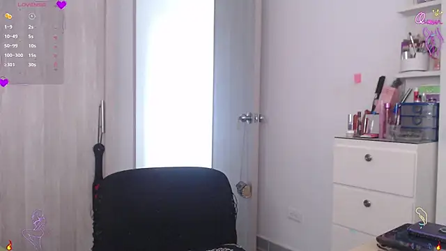 scarlett_diamond11 webcam stripchat model stream image