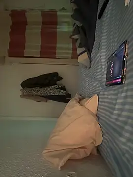 24babilatinaeu - 24babilatinaEU's free webcam