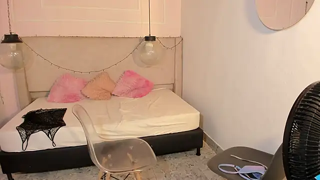 aliyahil - AliyaHil's free webcam - UK Sex Cams