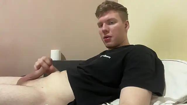 sexybooii6968 webcam