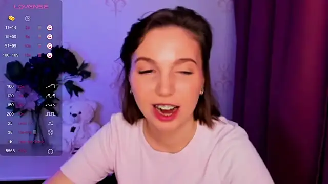 KindHazelHere_ webcam