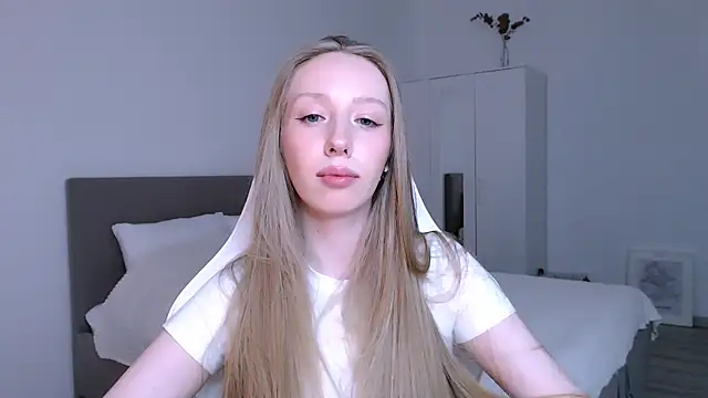 Luna_insniity webcam