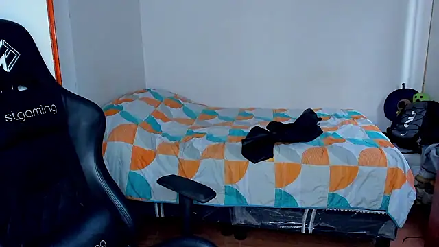 tommy_bred - Tommy_Bred's free webcam