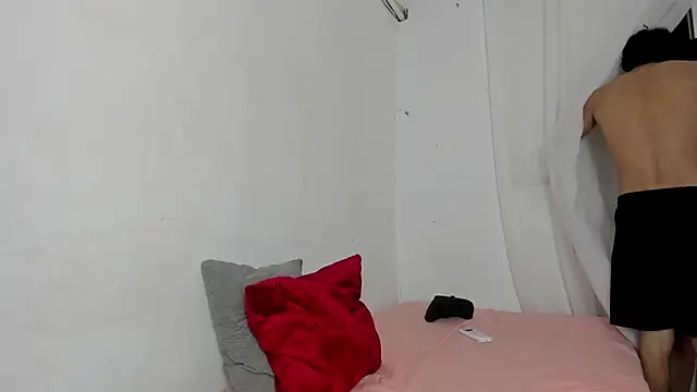 Laura_and_Kevin webcam