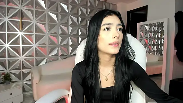 zoerouse_ webcam stripchat model stream image