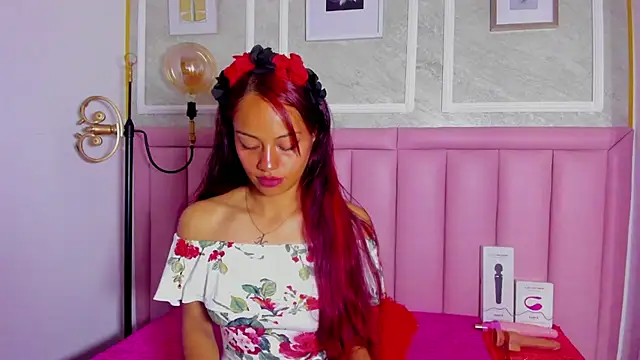 HoollyHendrix webcam