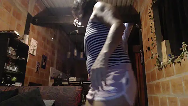 DevoraAmateur webcam