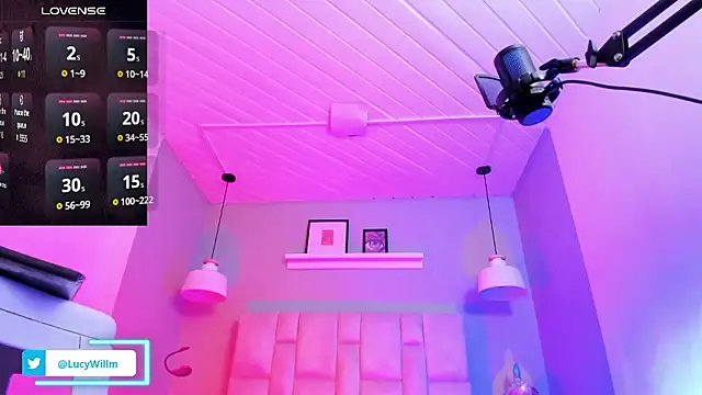 Lucy_Williiams webcam