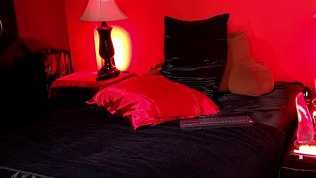 jennifercd (T milf) - sissy cum