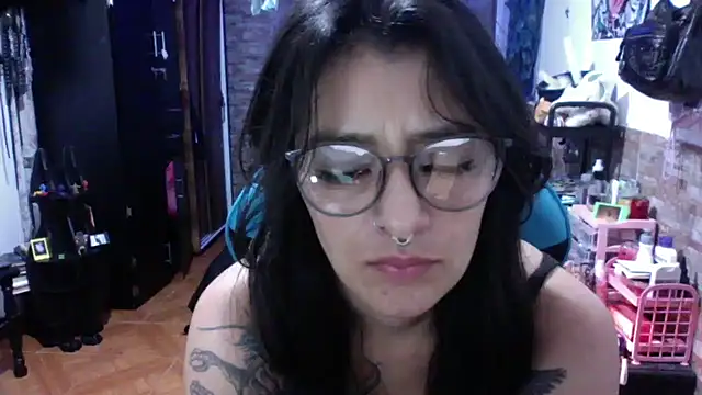 angelaqueen_ - AngelaQueen_'s free webcam - UK Sex Cams