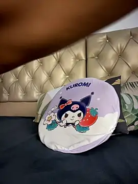 Webcam Model (TweetiePieXXX)  is live.Free join now!