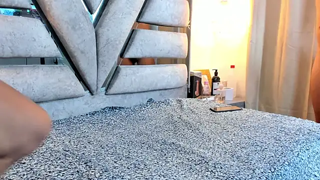 Antonella_And_Thiago webcam