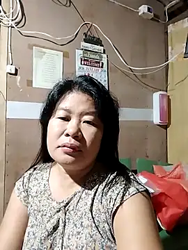 Lovelywoman43 webcam