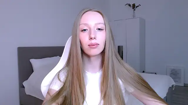 Luna_insniity webcam