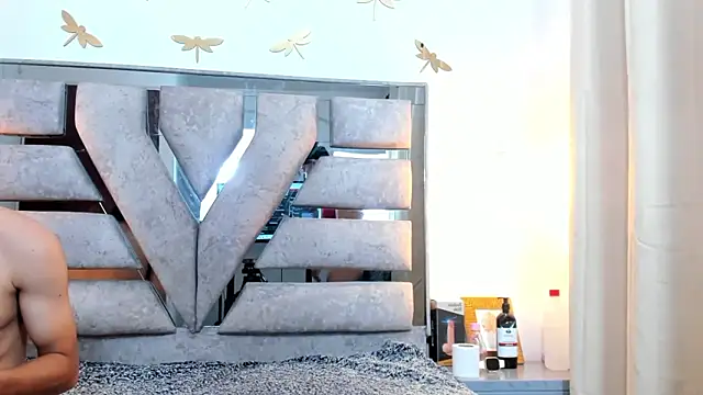 Antonella_And_Thiago webcam