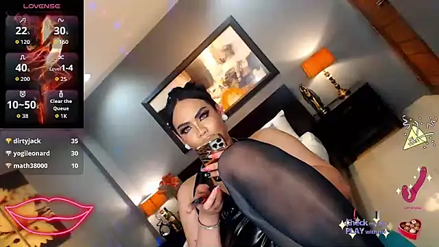 fridahumphrey (T teen) - TASTE MY MASSIVE COCK AND MY WARM CUM!!!