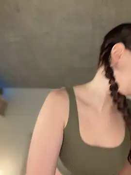 roxxxyrose's Stripchat show and profile