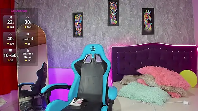 Lauren_smiles webcam