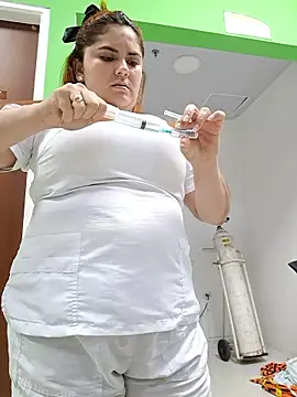 girl_redhead_bigtits webcam