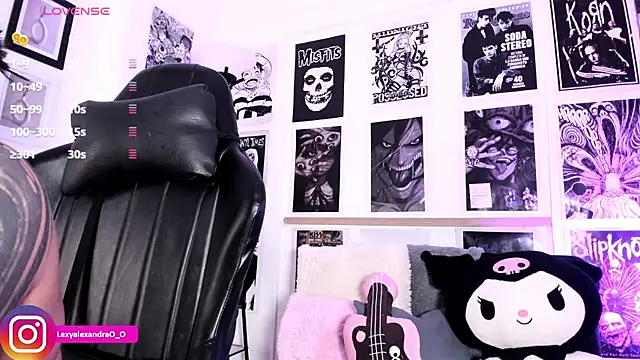 lexyjoycce (F teen) - Will you make me cum today?