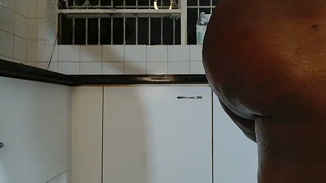 sexyassqueenx (F young) - SQUIRTY ON THE COUNTER 💦💦💦💦😘