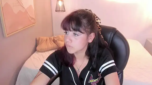 Julieth_brown_ webcam stripchat model stream image