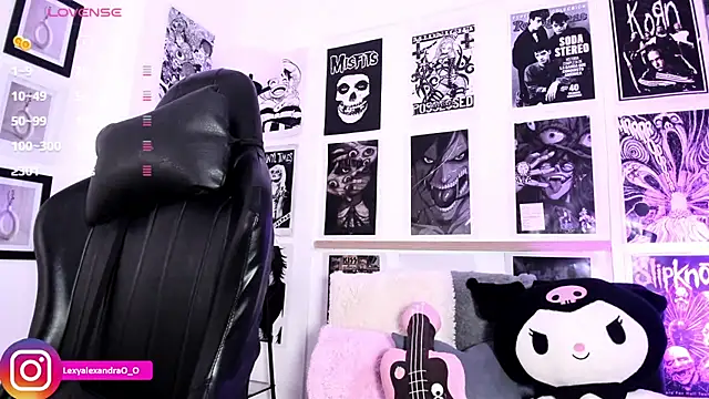 lexyjoycce (F teen) - Will you make me cum today?