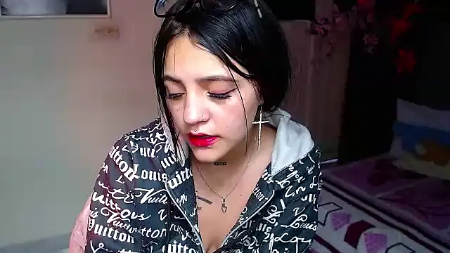 Violettasquirt webcam