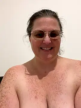 bea_french_curvy webcam