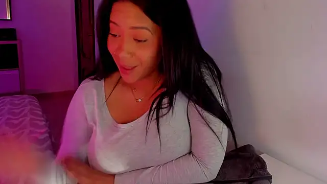 NicolePasqualott webcam