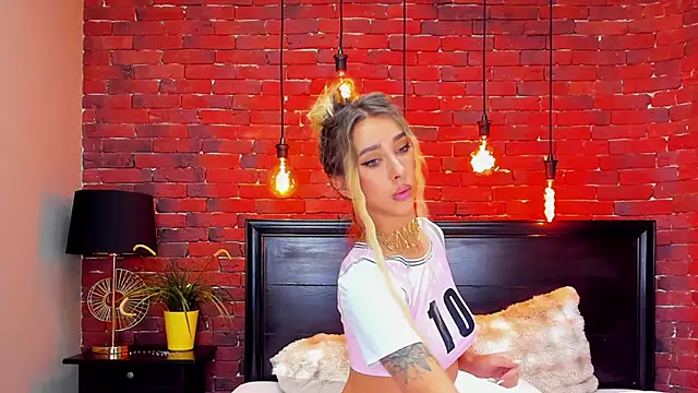 ChristynaRoss webcam