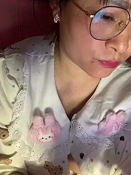 Webcam Model (Star-sweet)  is live.Free join now!