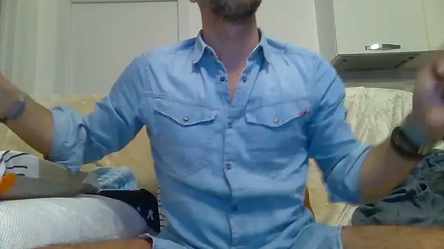 Eroshotlicker webcam