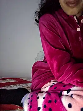 Webcam Model (altinya)  is live.Free join now!