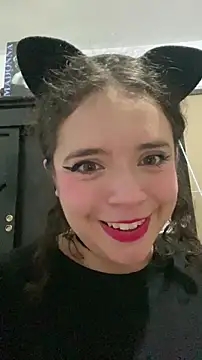 Lucy_YupiSweet webcam