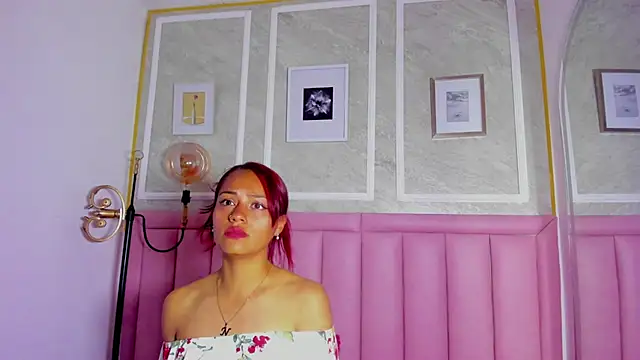 HoollyHendrix webcam