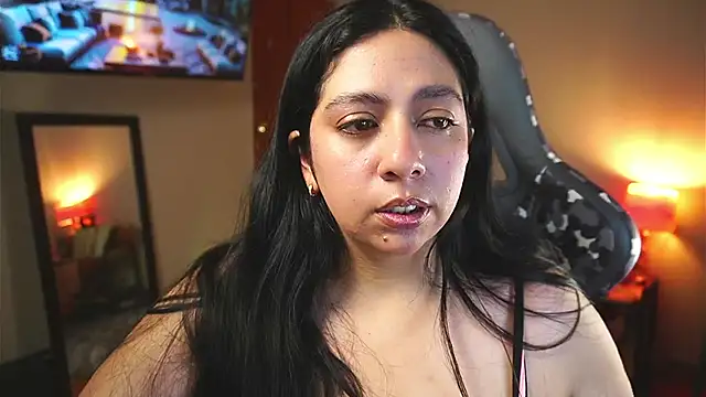 coraline_latin webcam