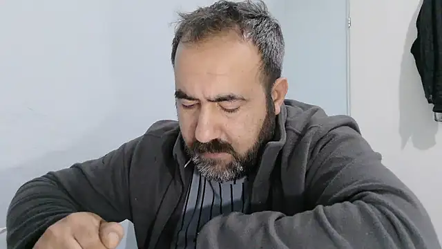 big_snakee (Ask my age) - Does anyone want sperm? :wanker: